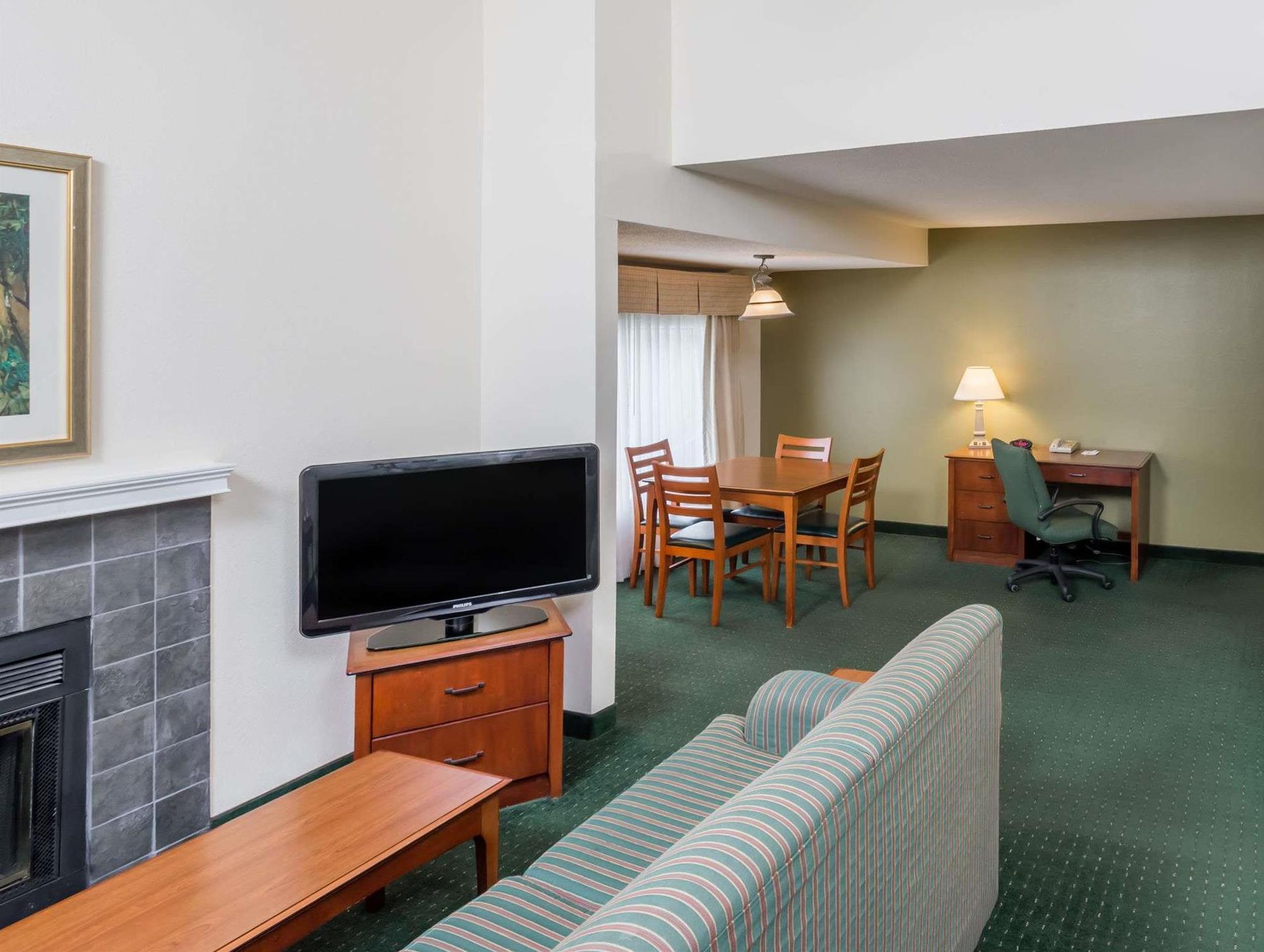 Best Western Fishkill Inn & Suites Exterior foto